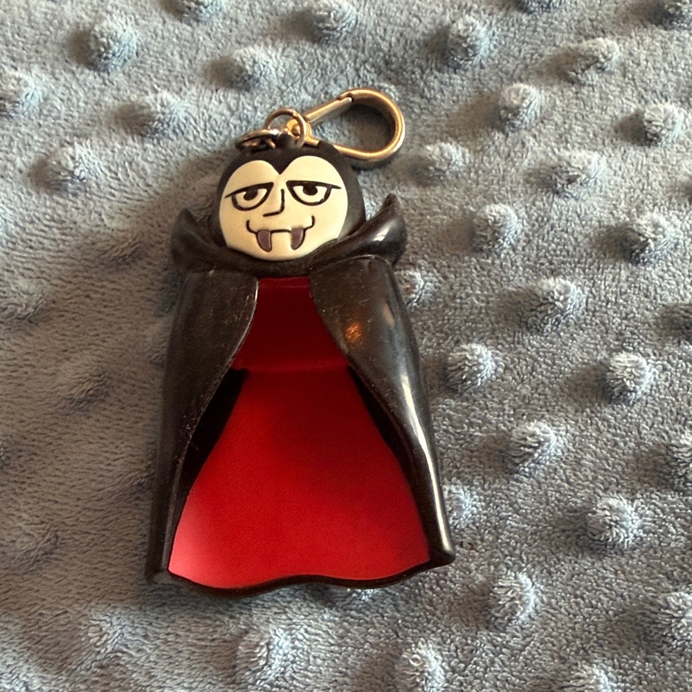 Vampire pocketbac holder